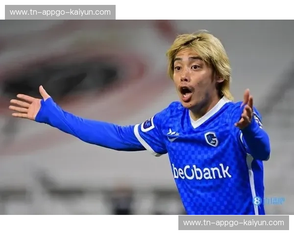 比甲任意球：风起云涌的弧线美学